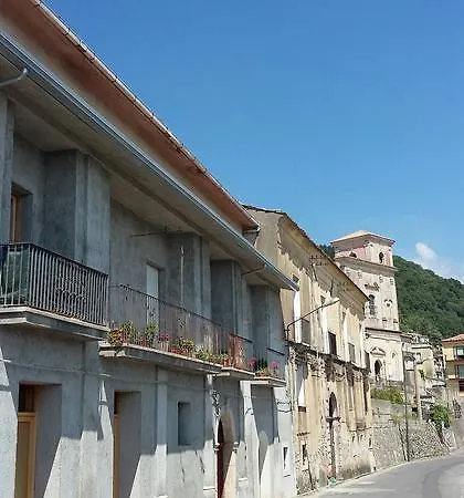 Calabria לינה וארוחת בוקר 3*